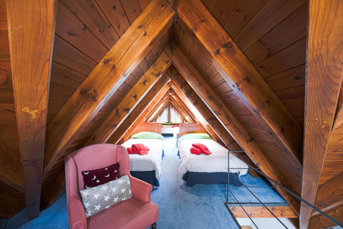 ビエルハ Casa Lola Pireneヴィラ エクステリア 写真
