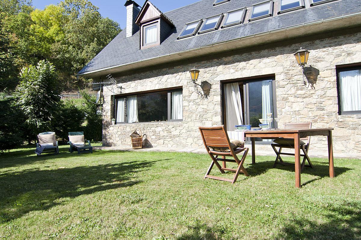 ビエルハ Casa Lola Pireneヴィラ エクステリア 写真